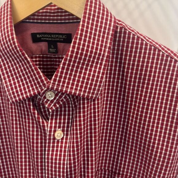 Banana Republic Men’s Large Red Gingham Non-Iron Classic Fit Dress Shirt - Picture 2 of 6